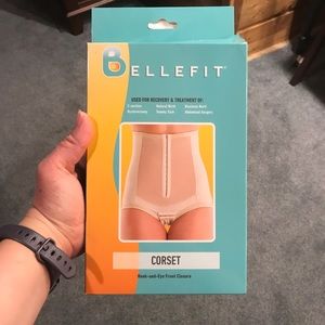 New in box Bellefit corset size Small